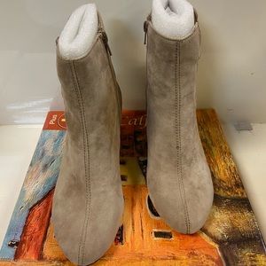 Bella Vita women’s shoes